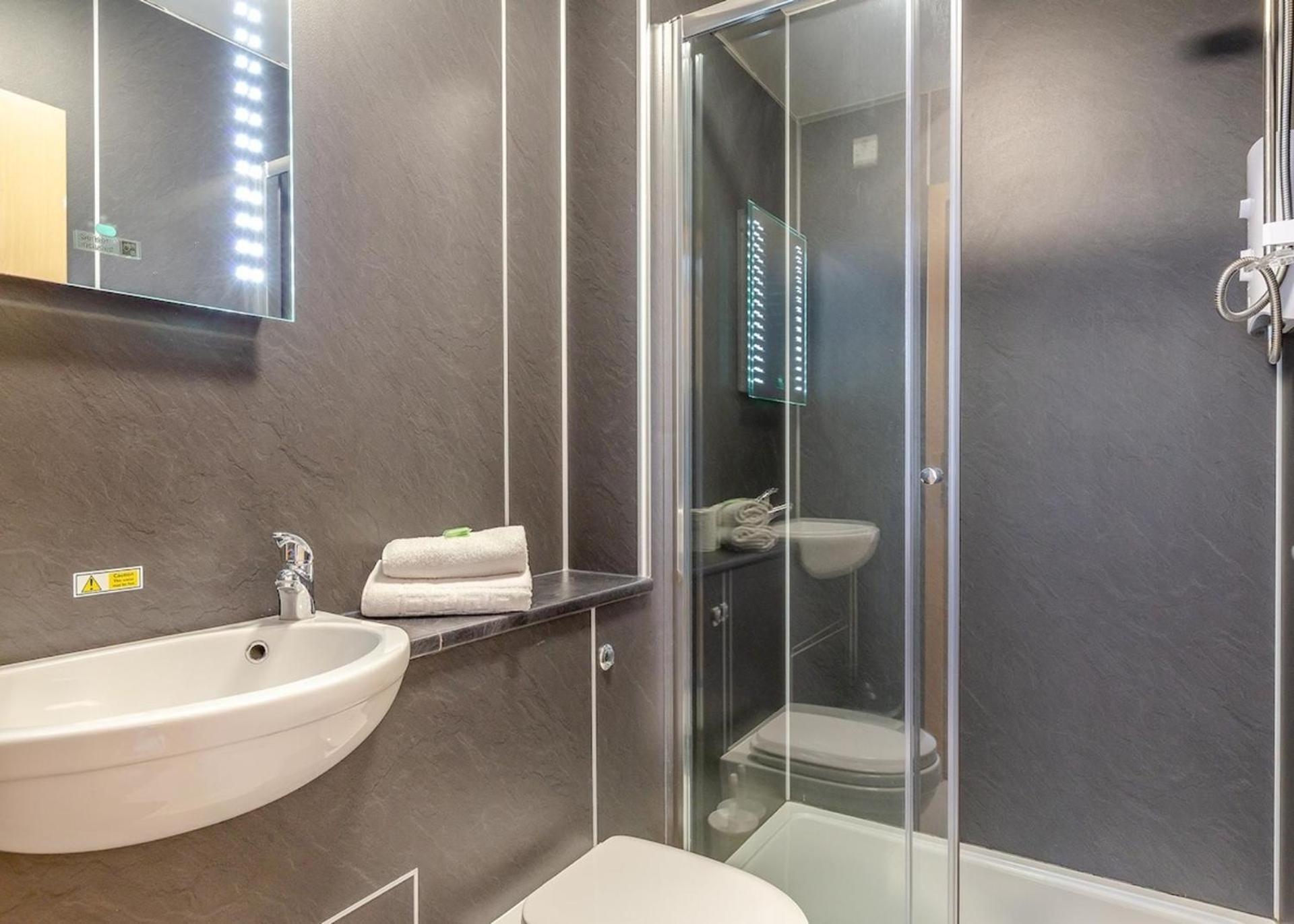Beautiful 2-Bed Apartment In Ілфракомб Екстер'єр фото