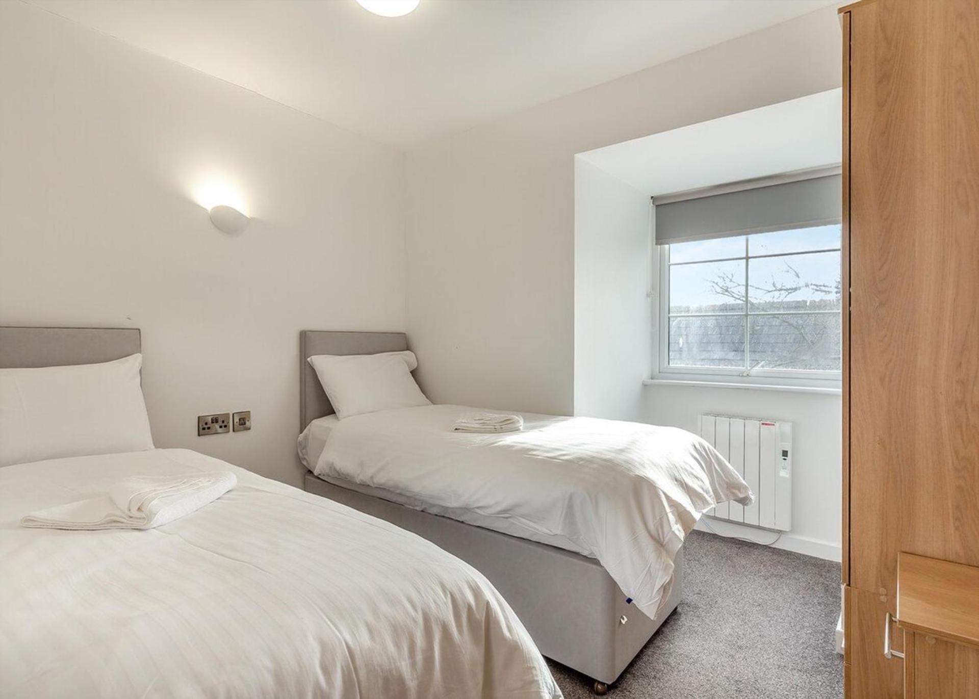 Beautiful 2-Bed Apartment In Ілфракомб Екстер'єр фото